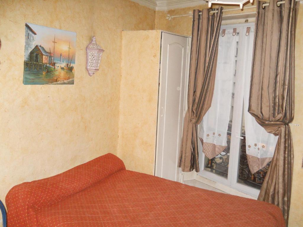 Hotel Le Petit Trianon Παρίσι Δωμάτιο φωτογραφία